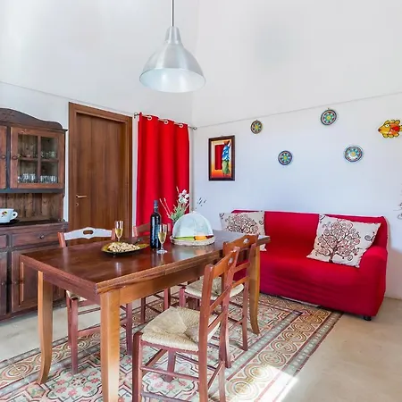 Holiday home Dammuso Le Vigne